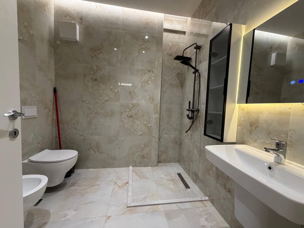 Apartment 2+1 for rent at 9-Kateshet.