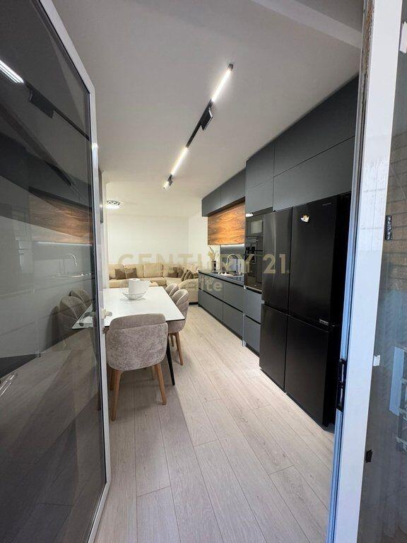 APARTAMENT ME QIRA 2+1+2+GARAZH TE BRRYLI!