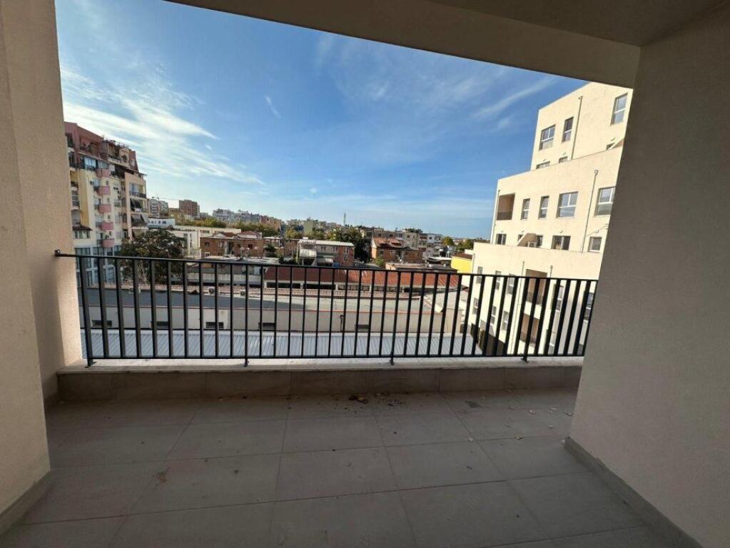 Shitet apartament 2+1 Kompleksi AURA