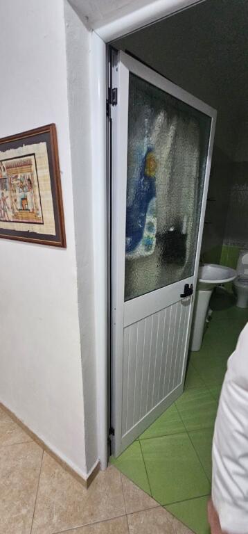 Shitet Apartament 2+1+2