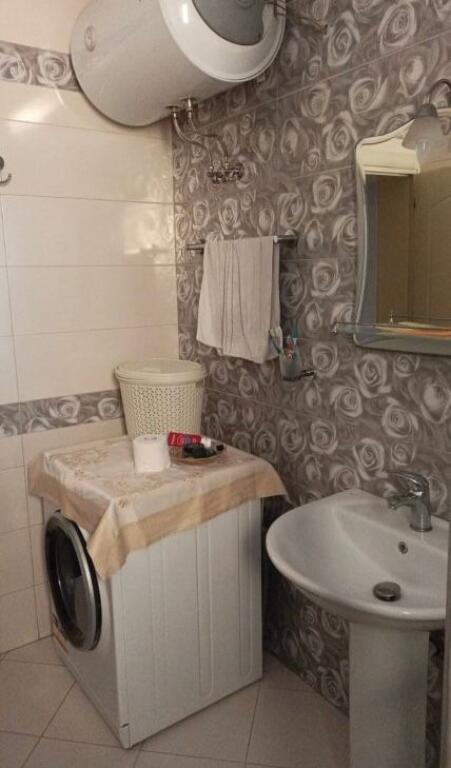 Jepet Me Qera Apartament 2+1+1 Ballkon