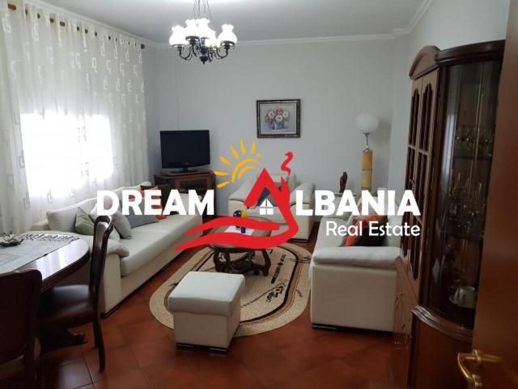 Apartament 2+1+2 me qera tek Brryli prane Maternitetit te Ri, Tirane (ID 42211348).