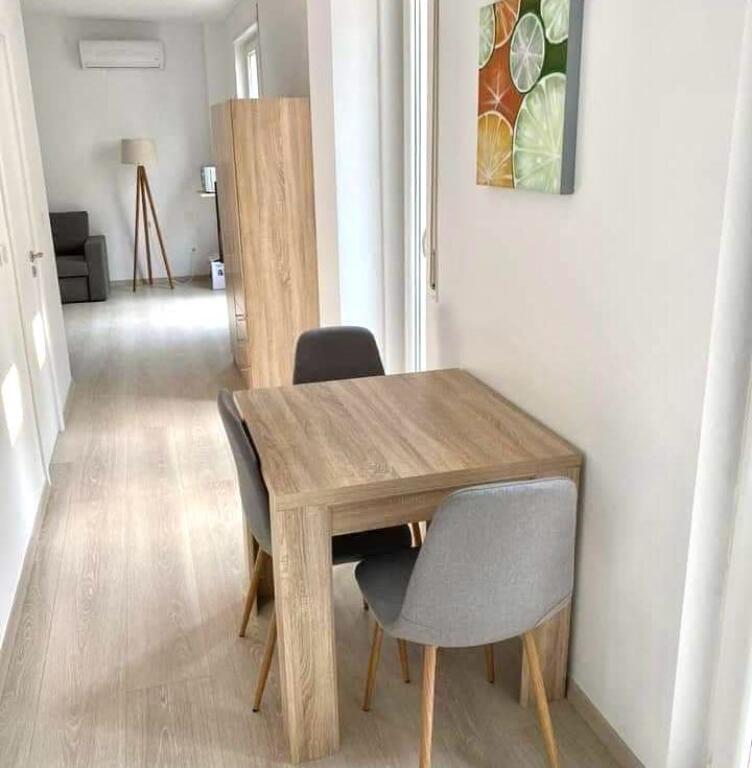 ✨Jepet Me Qera: Garsoniere Akull E Re 42 m2 ( 📍Residenca Kodra E Diellit 2 ) K4, Ndertim I V 2022 || 400€/Muaj✨