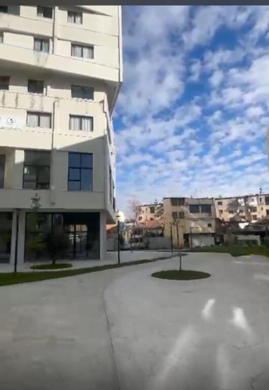 JEPET ME QIRA APARTAMENT LUKSOZ 1+1 – SPRING RESIDENCE, VASIL SHANTO, TIRANË