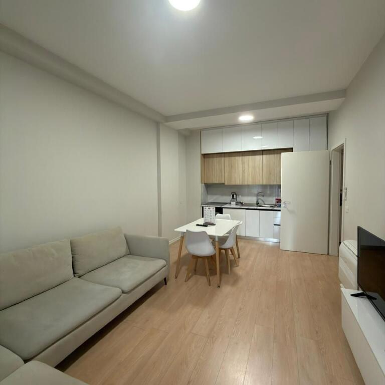 APARTAMENT NE SHITJE 2+1+2 TE KOMPLEKSI KONTAKT , 21 DHJETORI