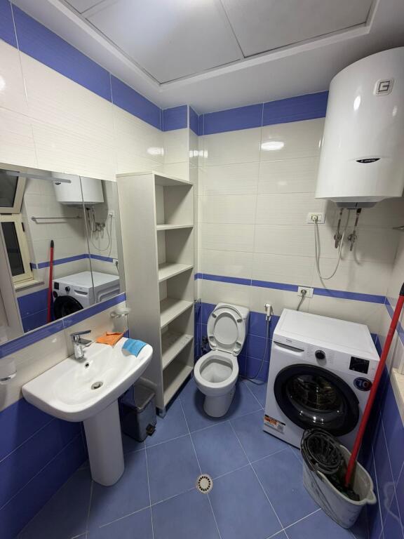 Jepet me qira garsoniere prane Fakultetit Ekonomik