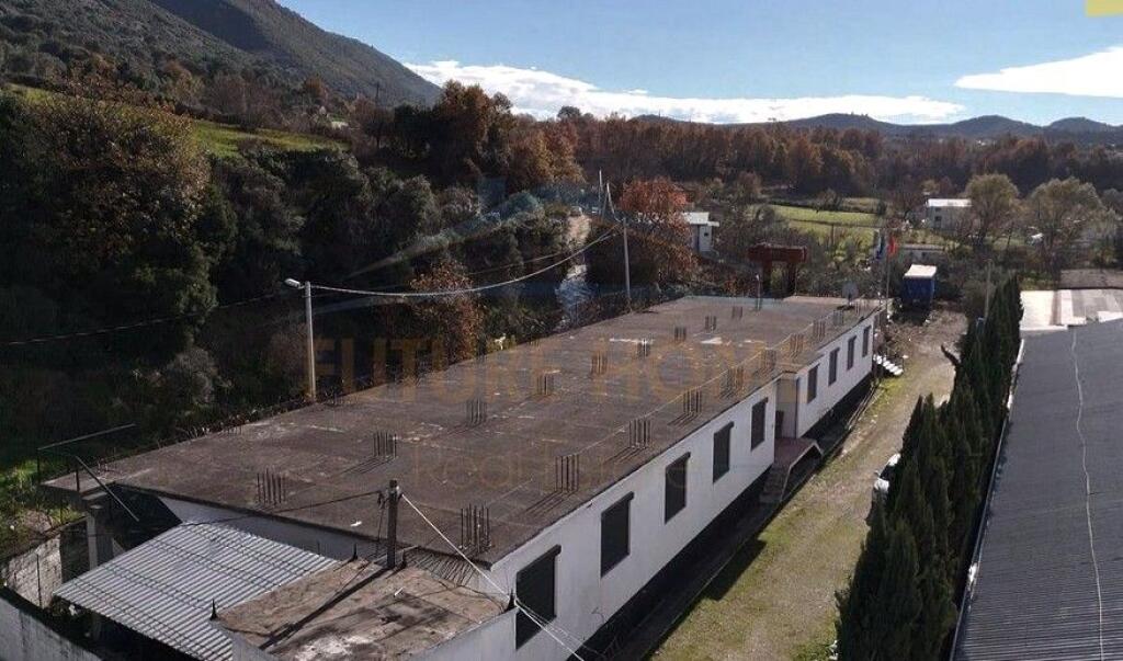 Qera, Kapanon, Tufine, Tirane