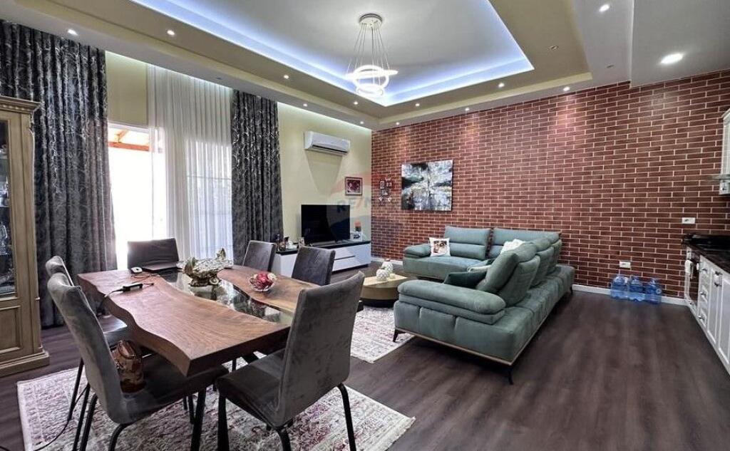 Shitet 1+1 +Verande ne Fresk (530261047-205)
