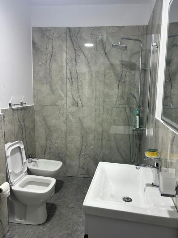 🏠 Apartament 1+1 – Për Qira | Lungo Mare, Vlorë