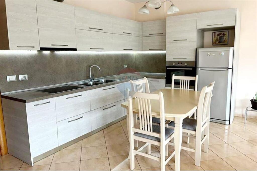 Apartament 2+1+ garazhd tek Zogu i zi