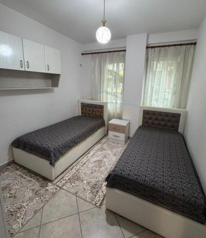 Qera, Apartament 2+1+2, Rruga 5 Maji, Tirane