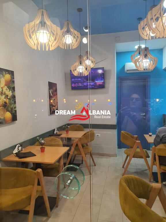 Fish Shop and Restaurant Business for Sale on Barrikadave Street in Tirana (ID 4171418)