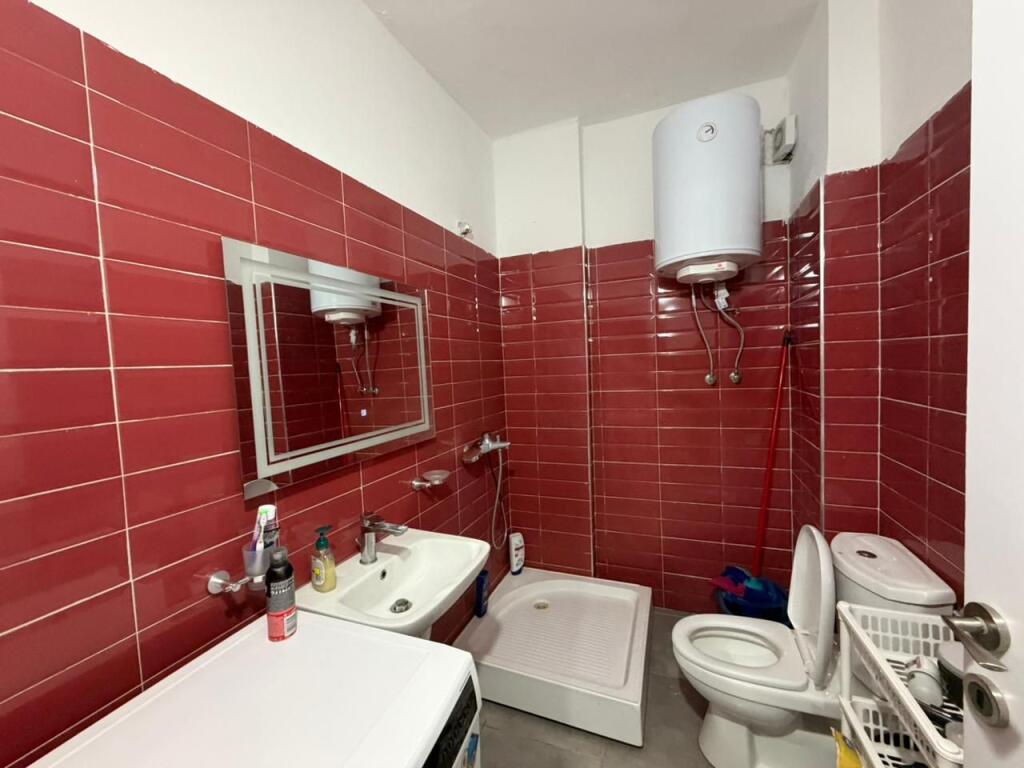 Shitet Apartament 1+1 ose jepet me qera