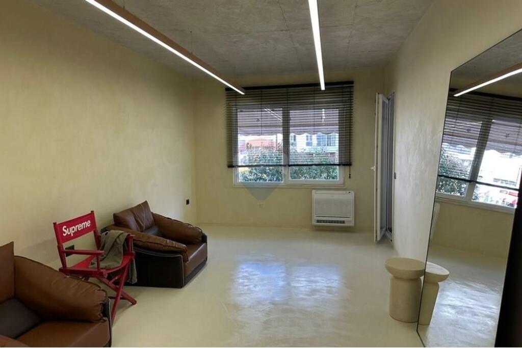 Business Unit for Sale – Paris Municipality