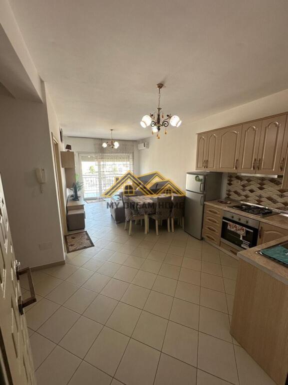 JEPET ME QERA APARTAMENT 1+1 STACIONI I PARE I PLAZHIT