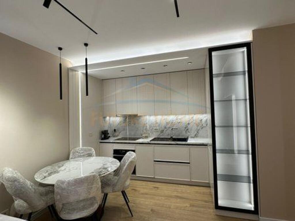 Shitet, Apartament 2+1, Golden Tower Residence, Rruga Mine Peza