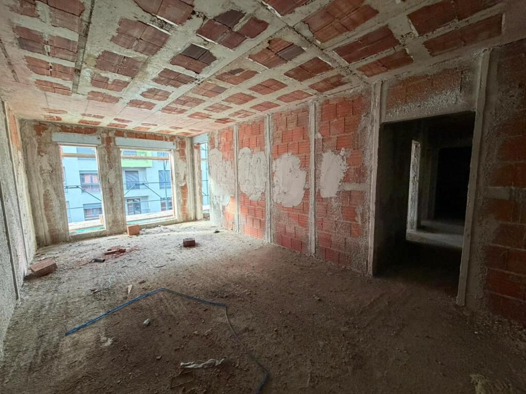 OCCASION APARTMENT 2+1 NEAR RING SIDE PASKUQAN !