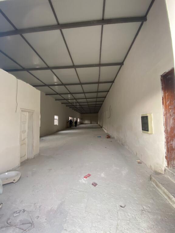 Kafja rremes , magazin me qera