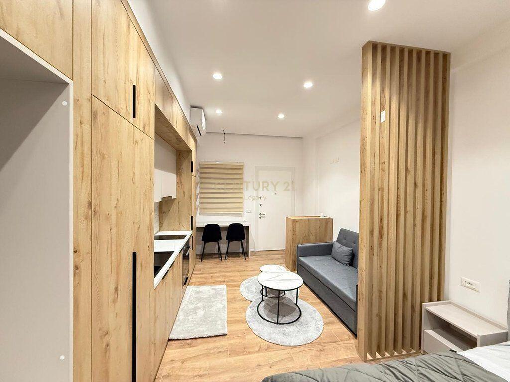 Jepet me qira garsoniere super e investuar në Fresk 370 € /Muaj