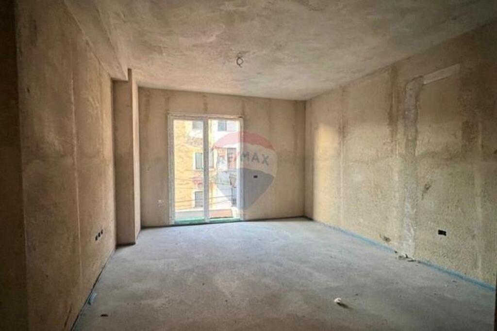 Apartament 2+1 per shitje, rr. Ali Demi!