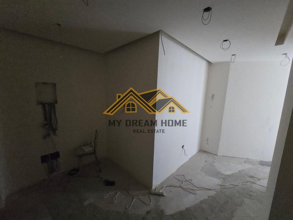 FOR SALE APARTMENT 2+1+3 DURRES CENTER!