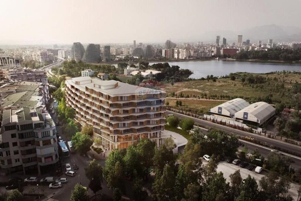 Jepet me Qira Ambjent Biznesi Te Liqeni i Thatë !