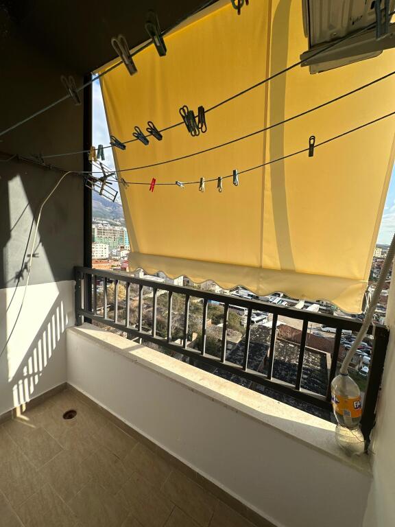 Apartament me qera 2+1