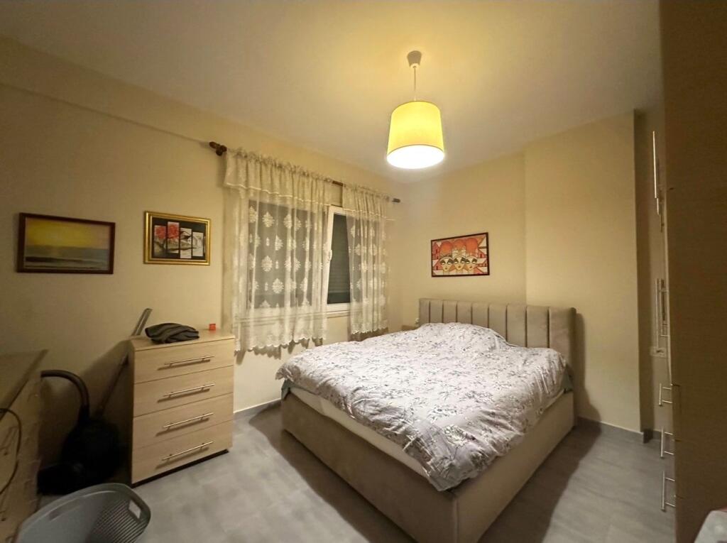 APPARTAMENTO 1+1 IN VENDITA PRESSO IL MUNICIPIO DI PARIGI