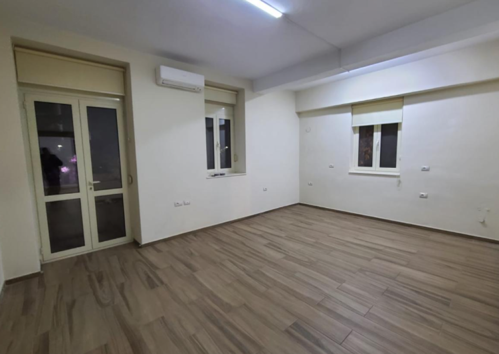 🏢 2+1 për Zyra / Biznes – Bulevardi Zogu i Parë