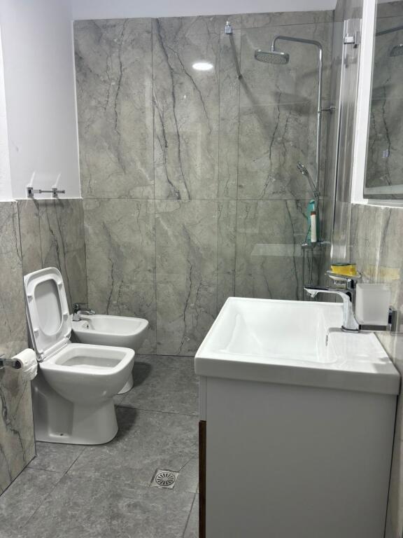 🏠 Apartament 1+1 – Për Qira | Lungo Mare, Vlorë