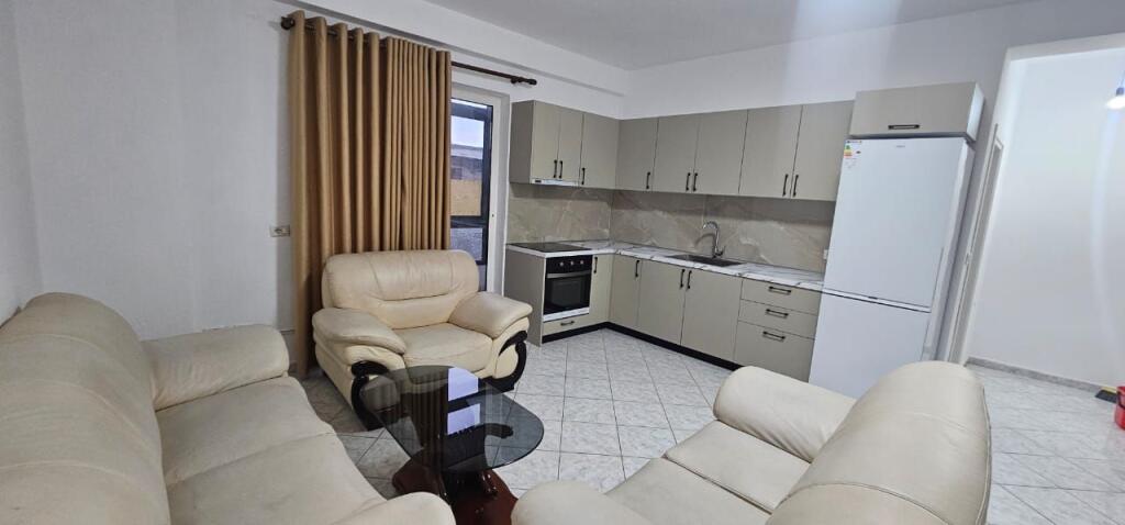 QERA - APARTAMENT ME QIRA DURRËS PLAZH  350 EURO