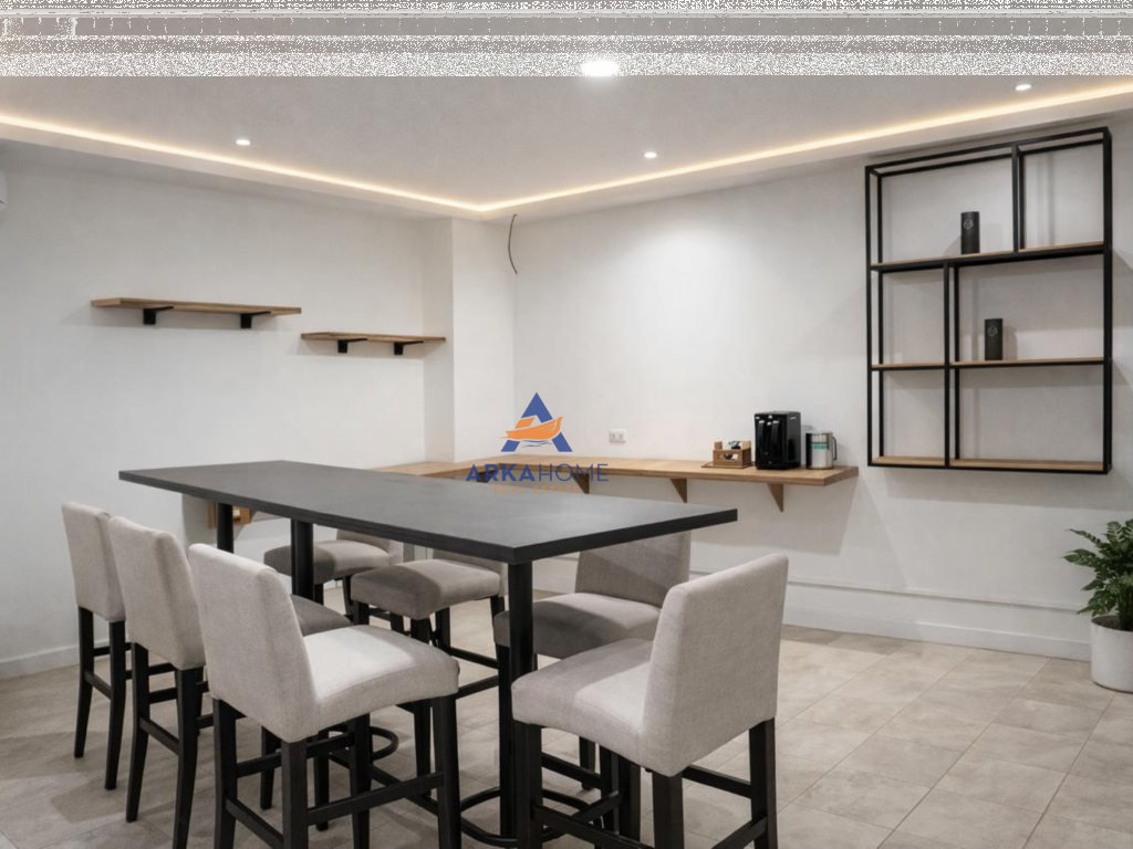 JEPET ZYRE ME QERA 371M2 NETO "KOMPLEKSI USLUGA,STACIONI I TRENIT" 3000 EURO