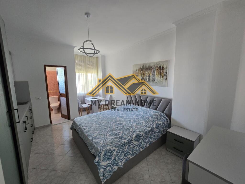 JEPET ME QIRA APARTAMENT 2+1+2 PLAZH DURRES !