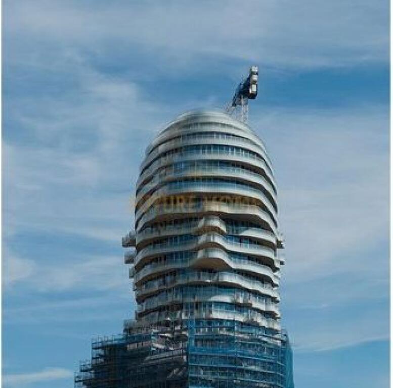 Shitet, Apartament 2+1+2 Tirana Rock ,Qender, Tirane