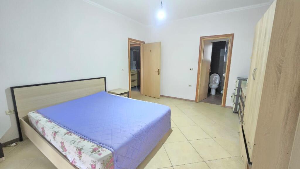 Shitet apartament 2+1, te Rr. Jordan Misja prane Hipotekes.