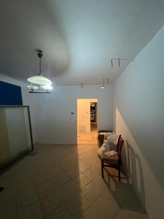 SHOP FOR RENT 63 M2 BLV.BAJRAM CURRI 1,600 EURO