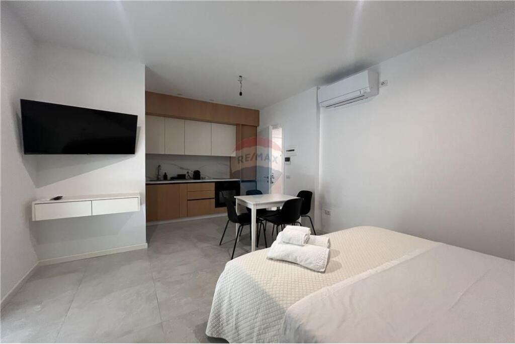 🏡 Garsoniere – Për Qira | Sulejman Delvina, Vlorë