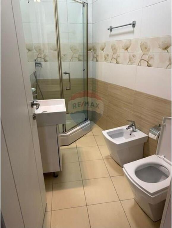 Jepet me Qira Apartament 1+1+Parkim Liqeni i thate