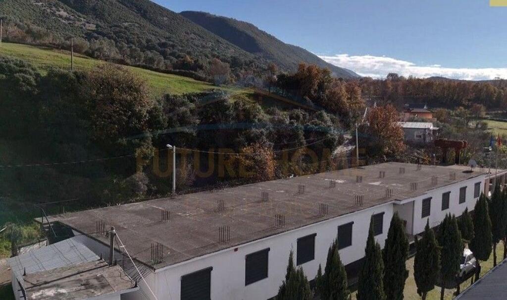 Qera, Kapanon, Tufine, Tirane