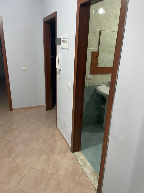 Jepet Me Qera Apartament 1+1+1 Ballkon