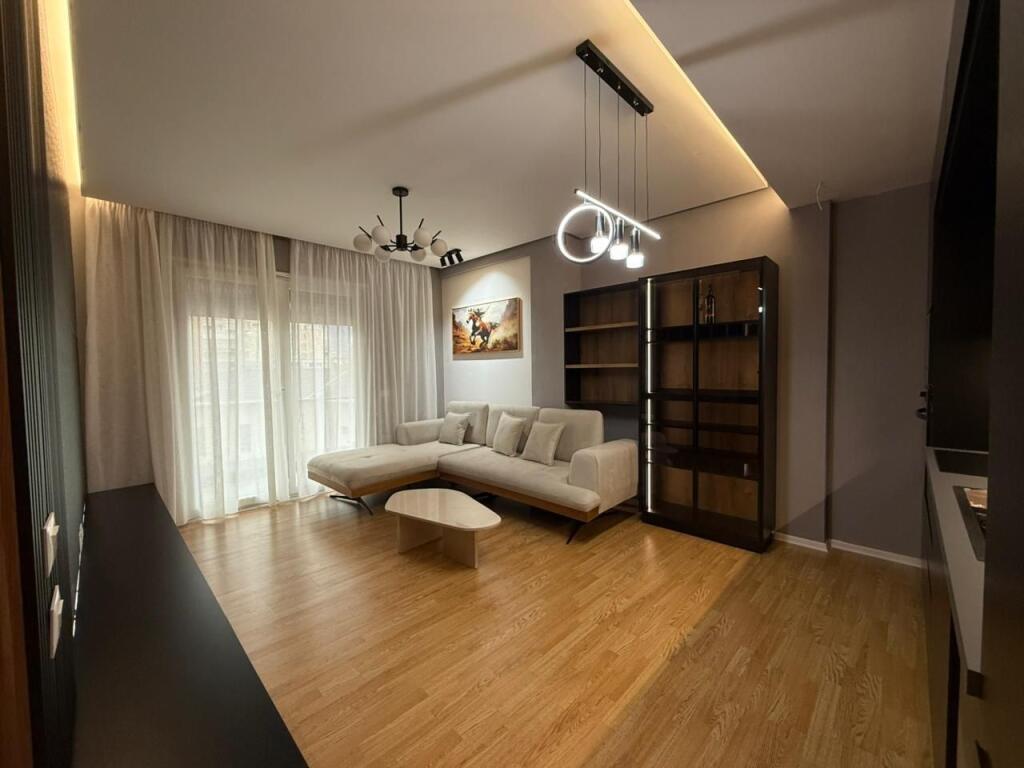 Apartament me qera - Qender