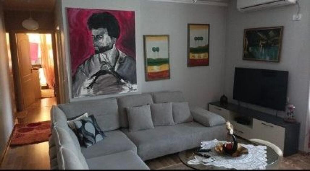 Jepet Me Qera Apartament 2+1+1 Ballkon