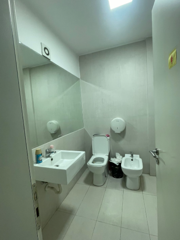 🏡 Shitet Apartament 3+1 me Veranda – Bllok, Rruga Brigada e VIII