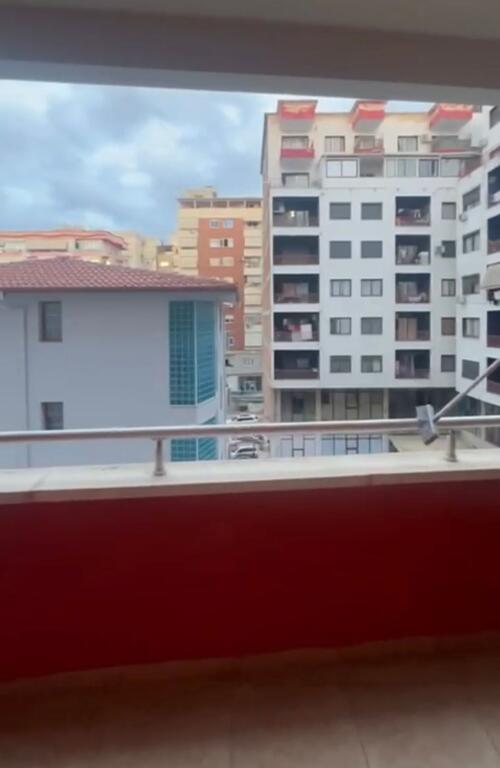 Jepet me qera apartament 1+1 astir