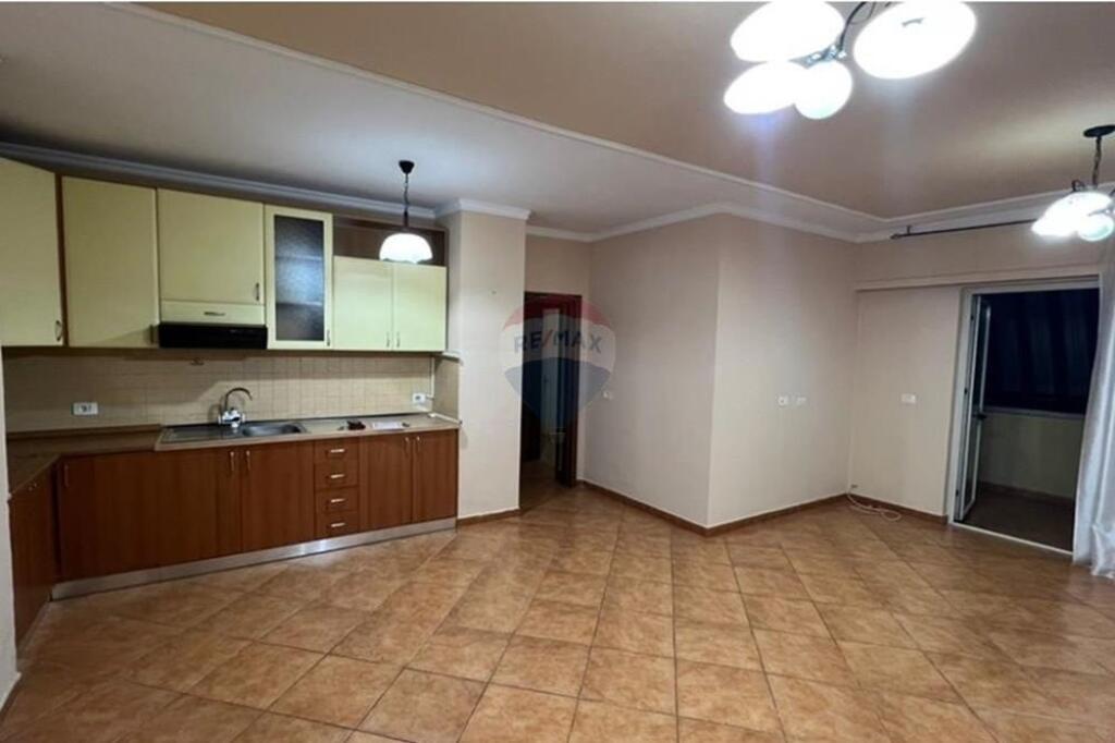 Jepet per qira 1+1 ne Bllok !