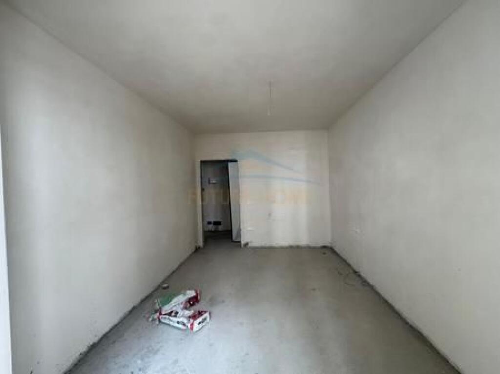 Shitet Apartament 2+1 ne kompleksin 2N SHPK , Paskuqan , Tirane