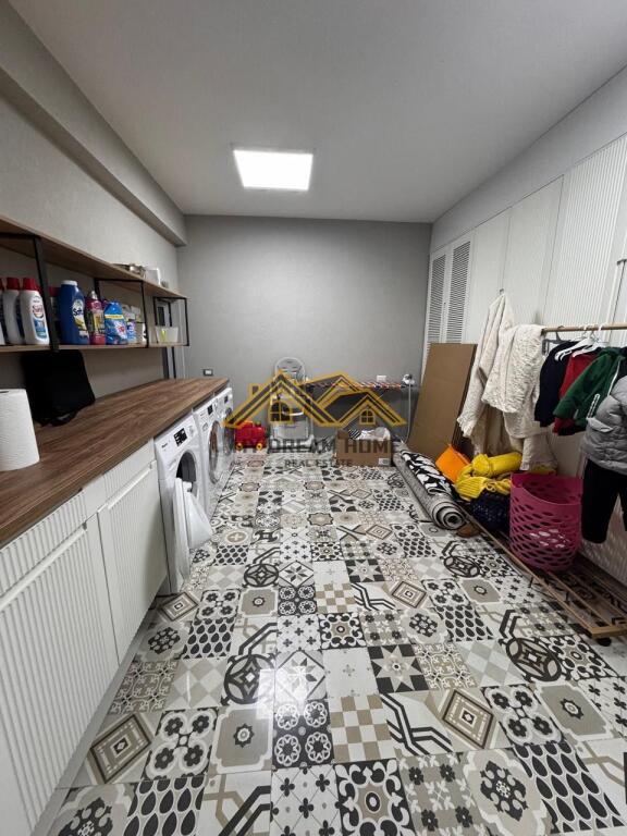 JEPET ME QIRA APARTAMENT UNIK TEK GJYKATA DURRES