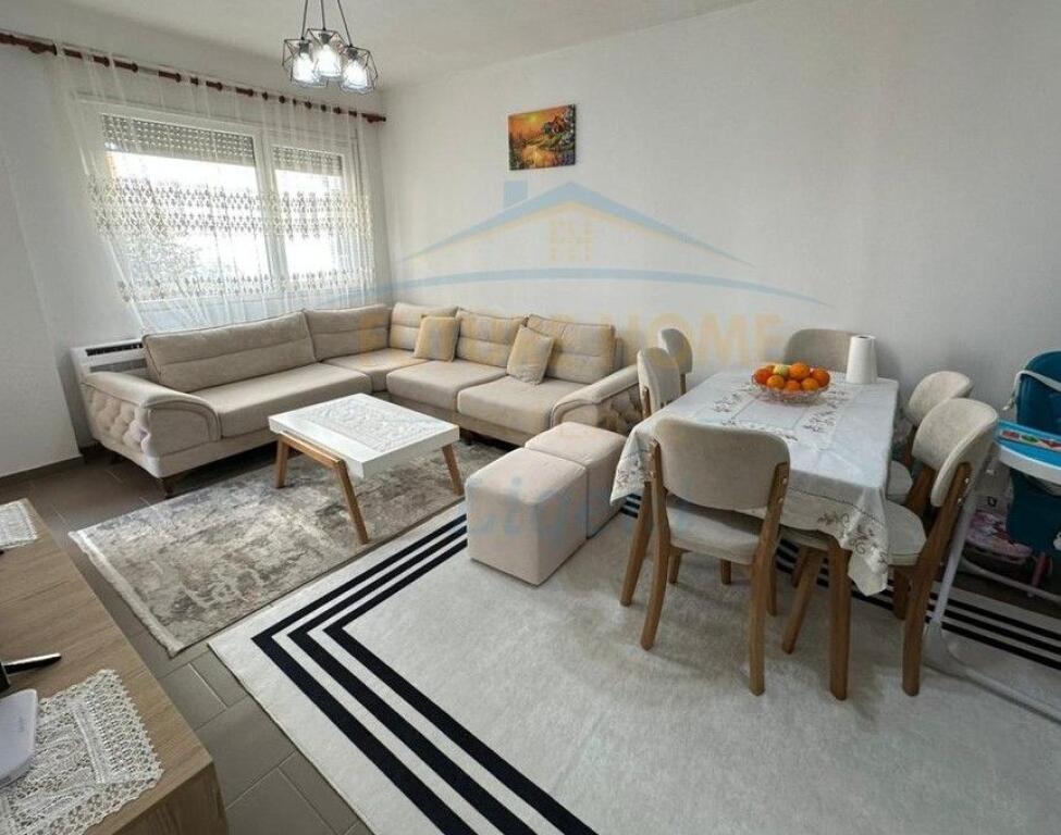 Shitet, Apartament 2+1,Unaza e Re, Tirane.