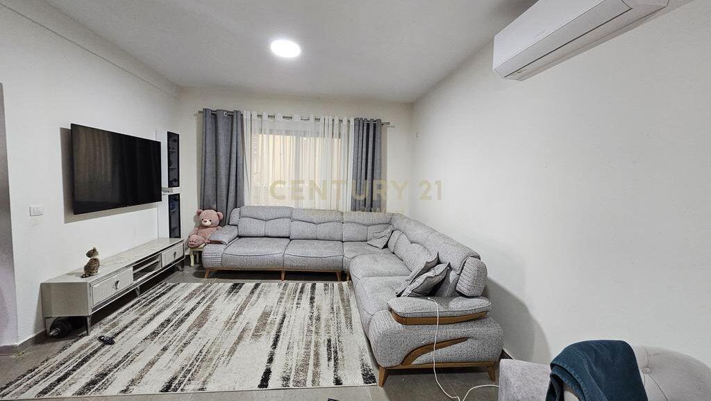 SHTEPI 2 KATESHE ME QIRA NE RRUGEN NJAZI MEKA