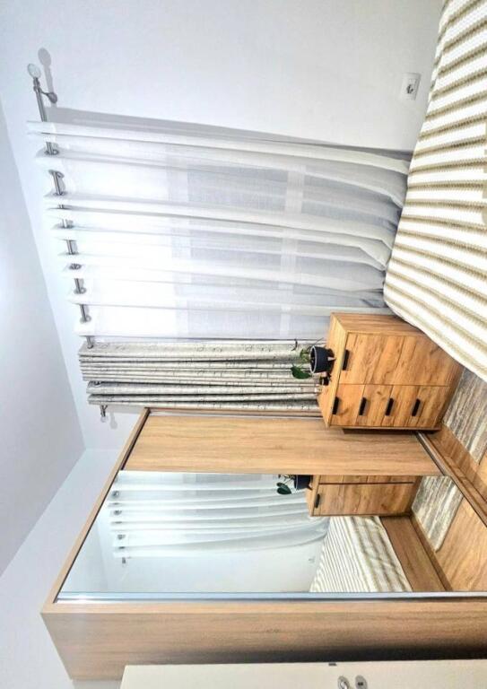 Ofrojm apartament per qira ne Ali Dem